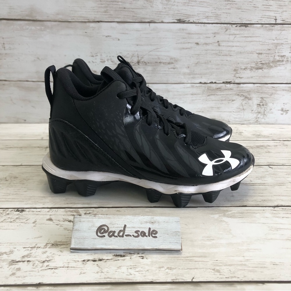 UNDER ARMOUR Spotlight Franchise RM Kid’s Football Cleats Size 12K